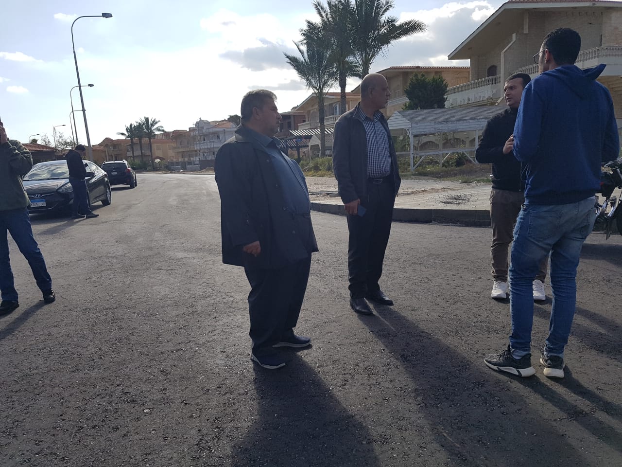 مسئولو جهاز "دمياط الجديدة" يتفقدون أعمال رفع كفاءة وتطوير الطرق بمنطقة الشاليهات بالمدينة