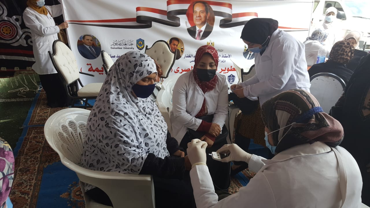 جامعة دمنهور تنفذ قافلة توعوية صحية جديدة لخدمة أهالي محافظة البحيرة
