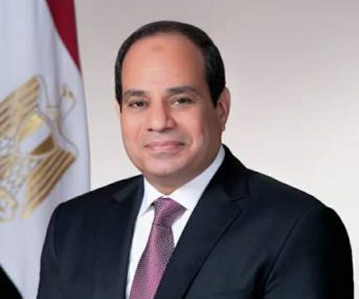 السيسي يستجيب لـ عزة مصطفى ويأمر بعلاج شاب مصاب بضمور العضلات