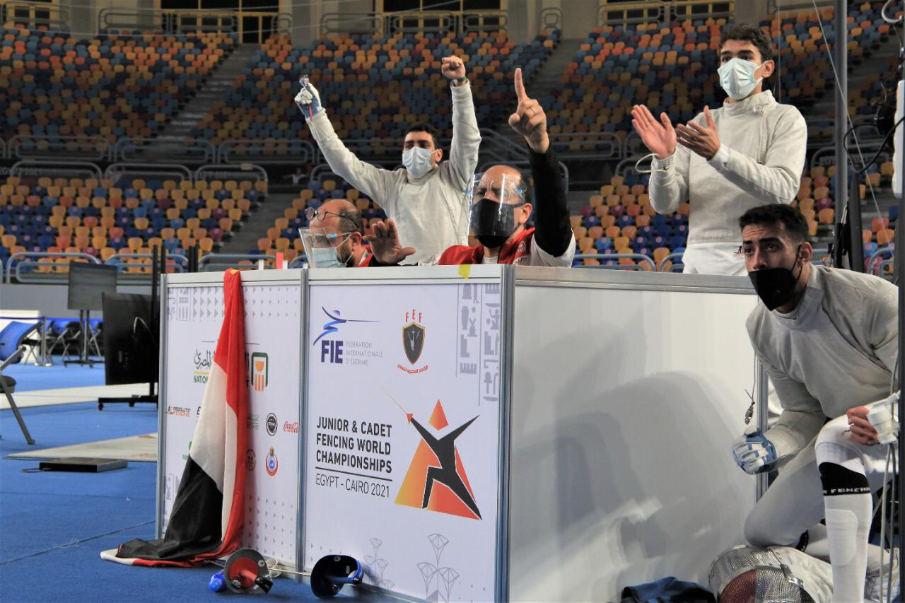 مصر تعانق المجد .. منتخب الشباب للسلاح يتوج بذهبية منافسات الفرق في إنجاز تاريخي ببطولة العالم 2021