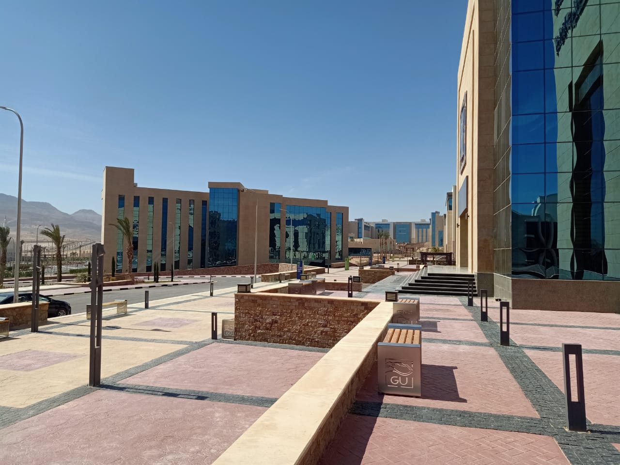 وزير التعليم العالي يستعرض تقريرًا حول متابعة أعمال البنية المعلوماتية بجامعة الجلالة