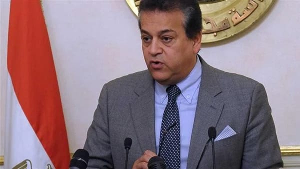 وزير التربية والتعليم يستعرض تقريراً عن التعاون العلمي مع مركز البحوث الأمريكي