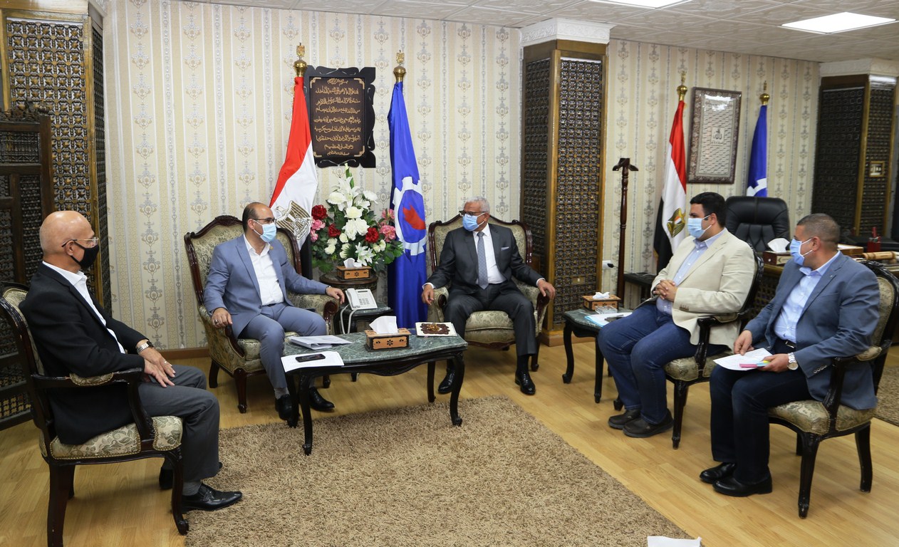 محافظ السويس: تكثيف العمل لانجاز مشروعات البنية التحتية والمرافق والخدمات العامة