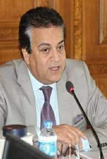 وزير التعليم العالى يعلن عن فتح باب الترشح لجائزة اليونسكو (لوريال 2022 الدولية) للسيدات في مجال العلوم