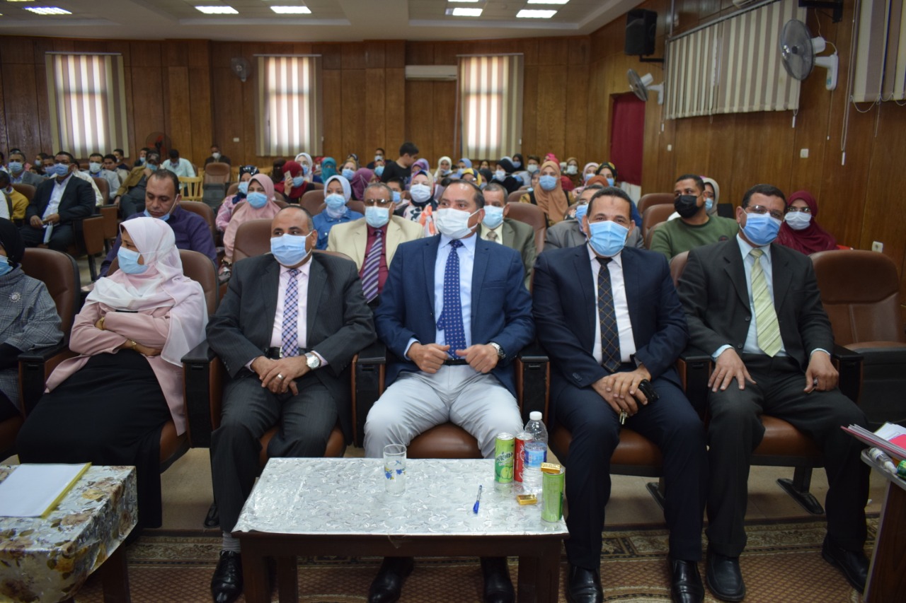منح الدكتوراه في "تطوير الفاعلية التعليمية" بكلية التربية جامعة سوهاج