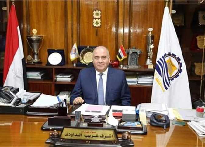 محافظ قنا يهنئ البابا تواضروس الثاني وأقباط المحافظة بعيد القيامة المجيد