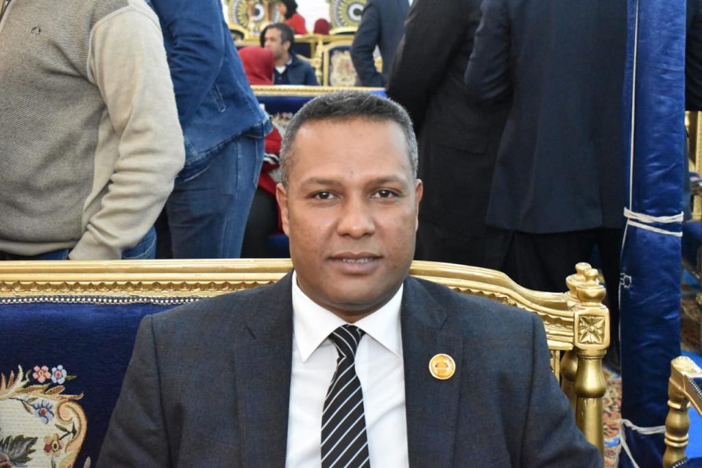 النائب محمد حمزة يقدم التهنئة لقداسة البابا تواضروس وللاخوة الأقباط بمناسبة عيد القيامة المجيد