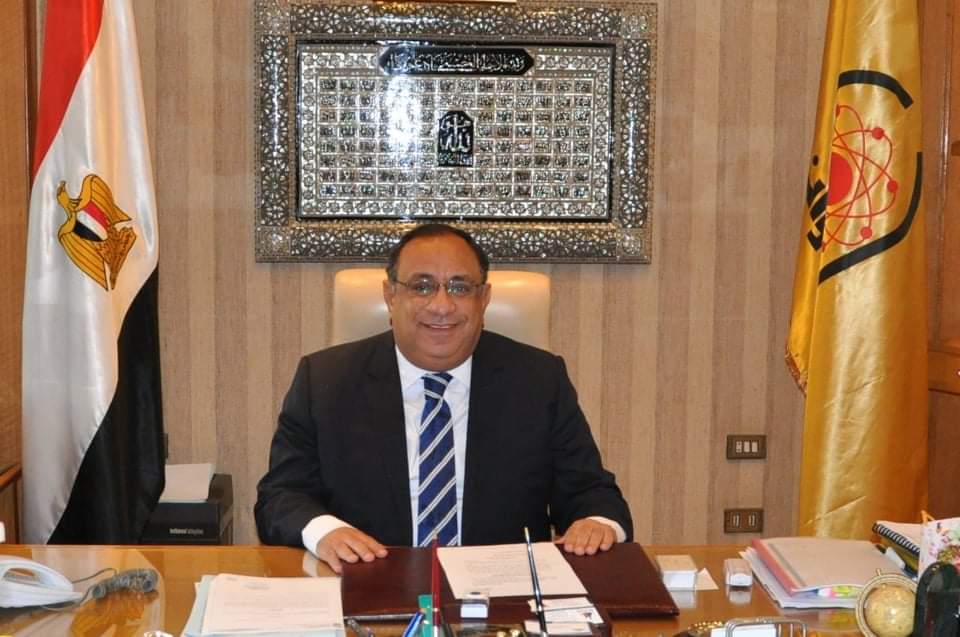 رئيس جامعة حلوان يهنئ الرئيس السيسي بمناسبة عيد العمال
