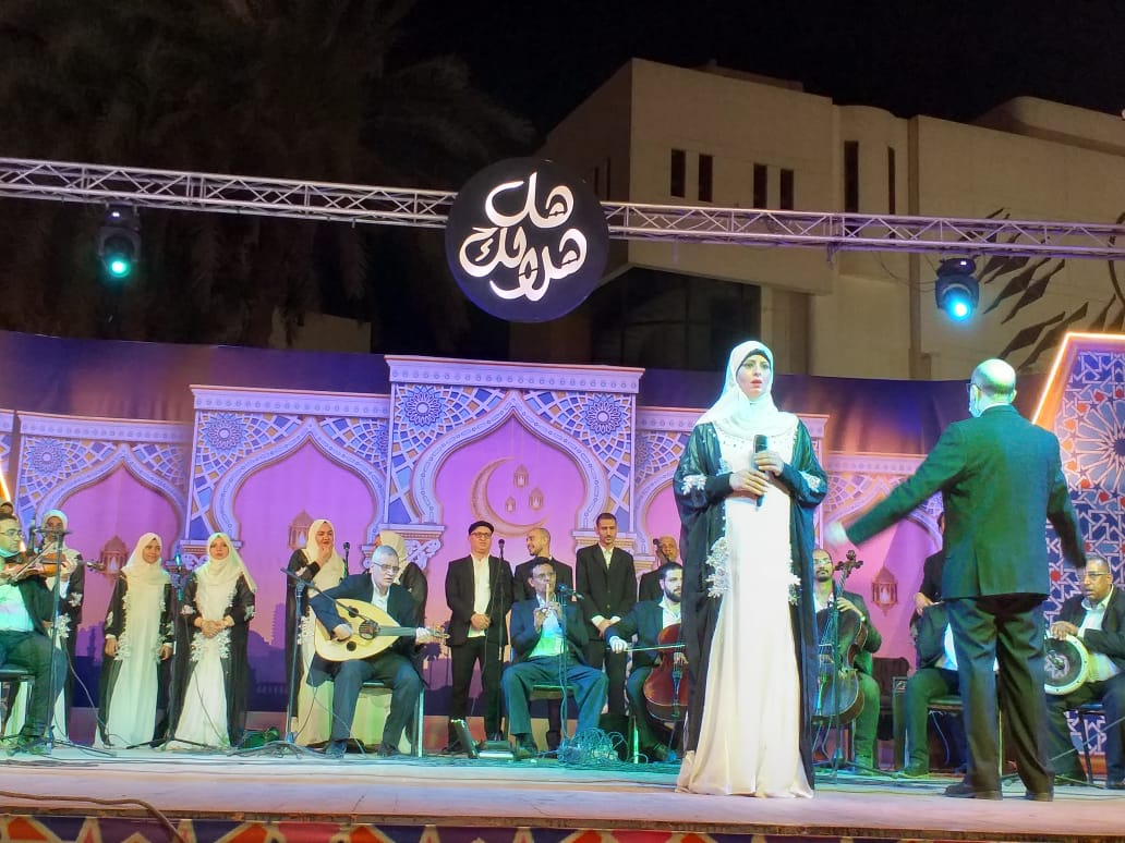 "الإنشاد الدينى" يحيى الليلة ال١٢ لبرنامج "هل هلالك"
