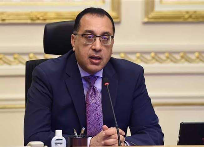 رئيس الوزراء يتواصل مع المحافظين للاطمئنان على إجراءات مواجهة كورونا وتوافر الأدوية والمستلزمات الطبية والأكسجين