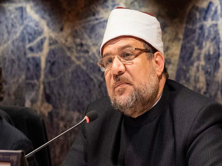 خصم شهرين من بدل صعود المنبر من إمام مسجد صقر قريش لمخالفته التعليمات