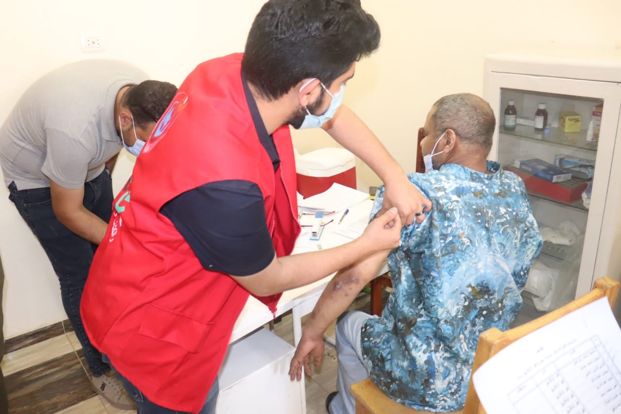 التضامن تنظم أول قافلة لتطعيم الكبار بلا مأوي بالشرقية بلقاح فيروس كورونا