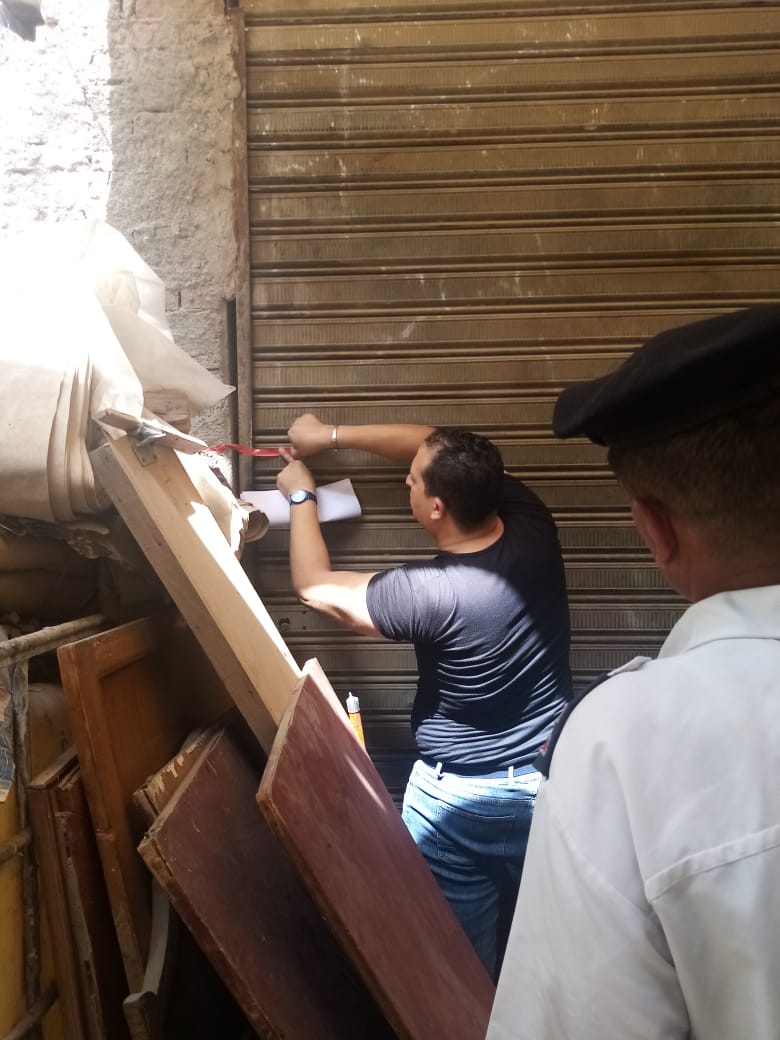 جودة: غلق وتشميع مخزن كراتين بعمارة ٤٤ مساكن الكندي شرق الاتوستراد بالمعادى الجديدة