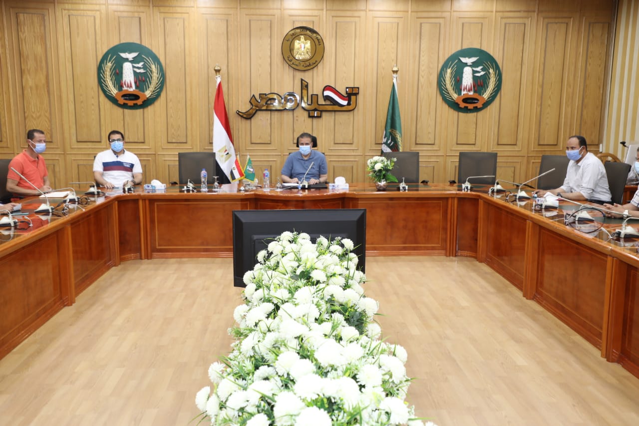 محافظ المنوفية يشدد علي التواجد الميداني بالشارع ووضع حلول ومقترحات للتطوير