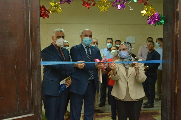 جامعة الفيوم: افتتاح معمل بحوث المنتجات الطبيعية بكلية جامعة الفيوم: افتتاح معمل بحوث المنتجات الطبيعية بكلية الصيدلة