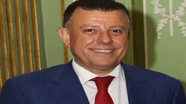 "المكان اللي بيستوعب 200 طالب بنمتحن فيه 50 بس".. إجراءات جامعة عين شمس في الامتحانات
