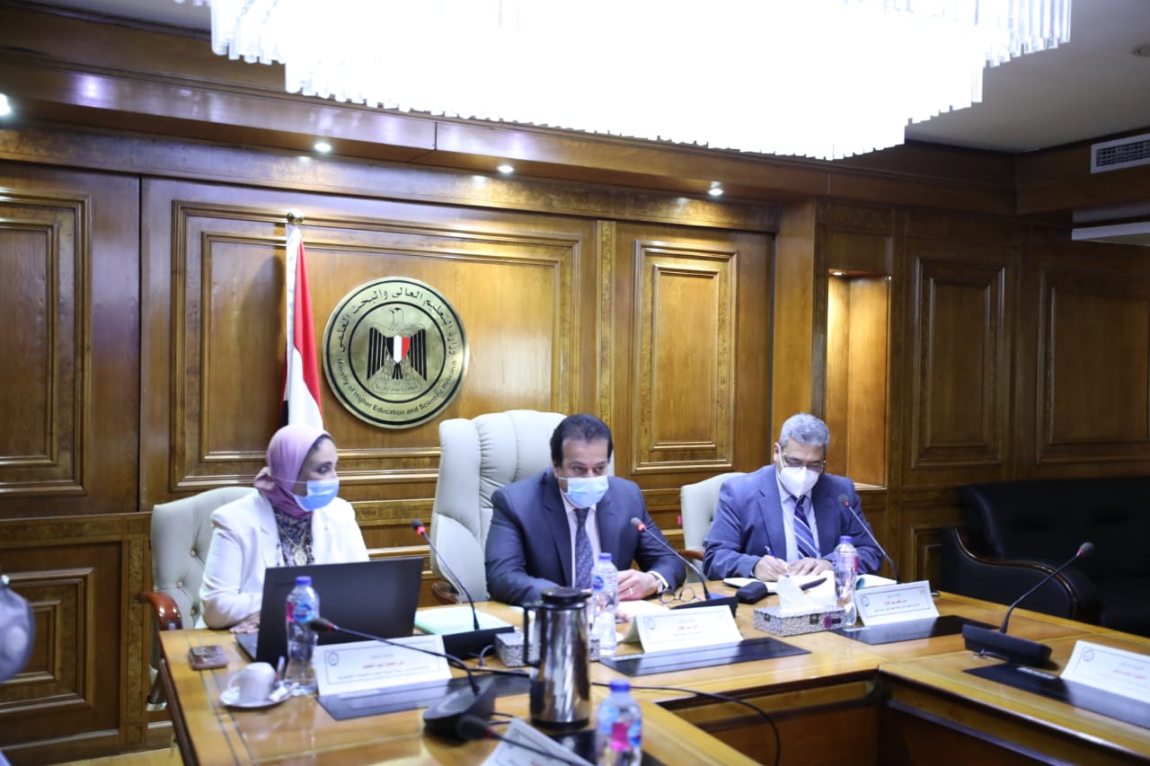 وزير التعليم العالي والبحث العلمي يرأس اجتماع مجلس إدارة مدينة الأبحاث العلمية