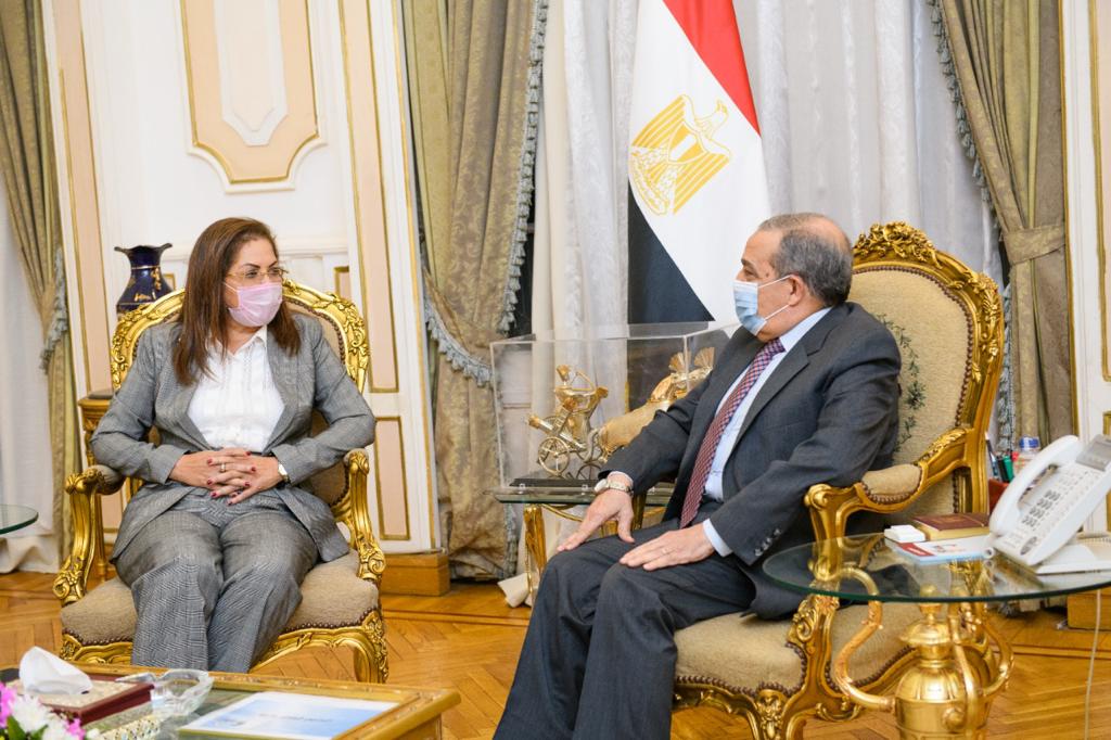 وزيرا " الإنتاج الحربى " و " التخطيط والتنمية الاقتصادية " يبحثان الخطة الإستثمارية للعام المالى 2021/2022 ومبادرة حياة كريمة