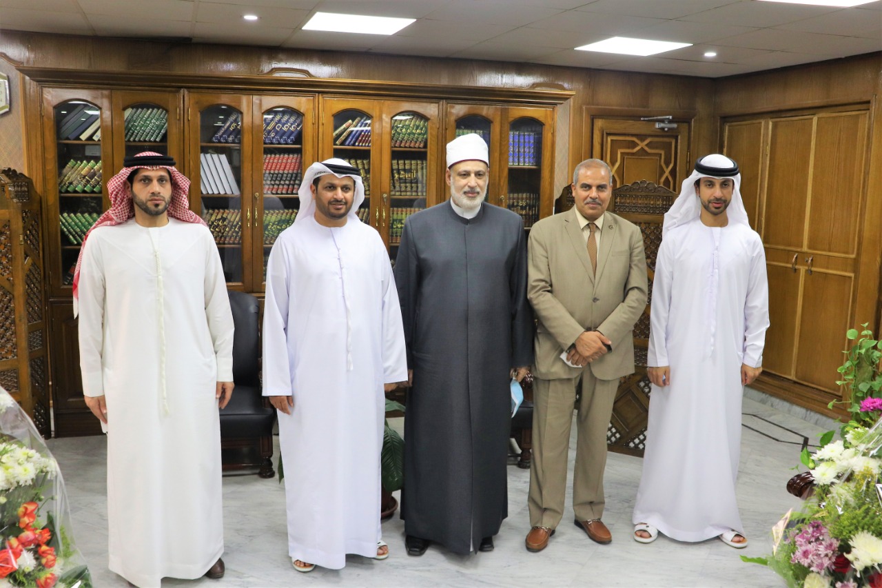 سفير الإمارات بالقاهرة يزور جامعة الأزهر لبحث آفاق التعاون المشترك