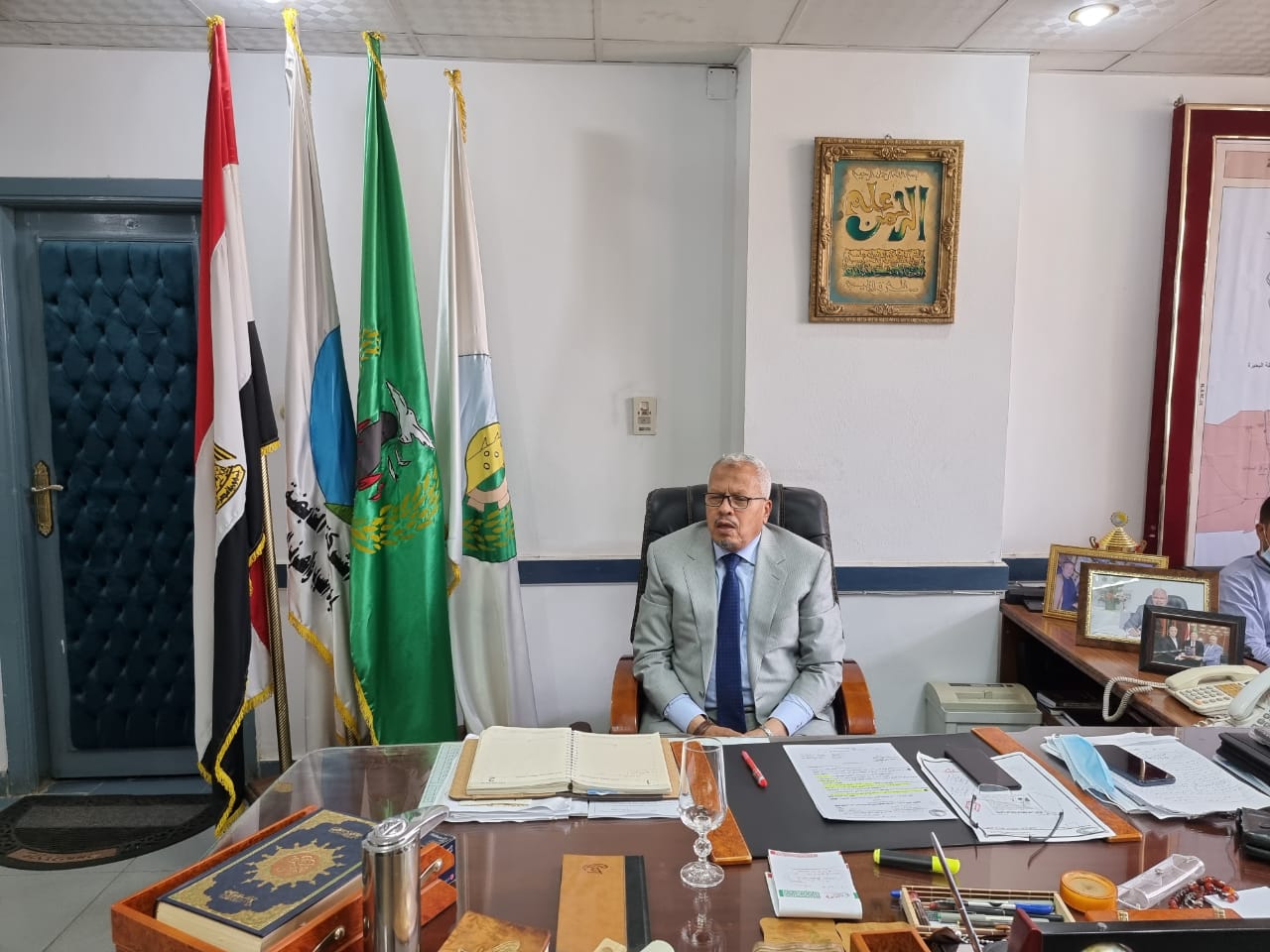 رئيس شركة مياه المنوفية يجتمع برؤساء القطاعات والأفرع التابعة لمناقشة آلية تحسين الخدمة.