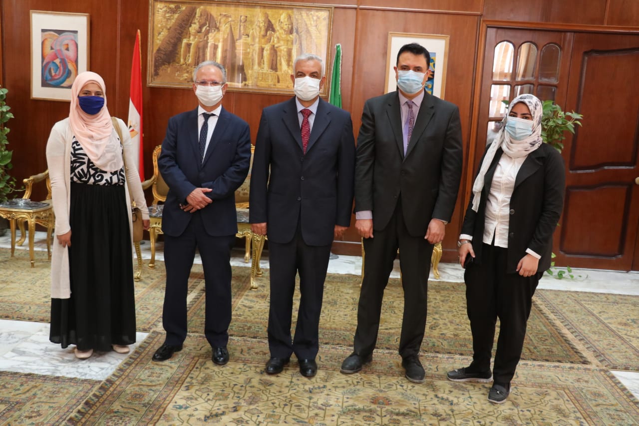 محافظ المنوفية يتفقد إدارة مرور قويسنا الجديدة ضمن احتفالات المحافظة بعيدها القومي
