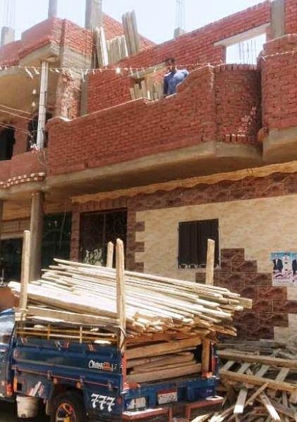 تنفيذ إزالة لحالتين بناء مخالف على الأرض الزراعية بمساحة ٢٦٠ متر وتطبيق القانون بكل حزم على المخالفين بمركز بلبيس