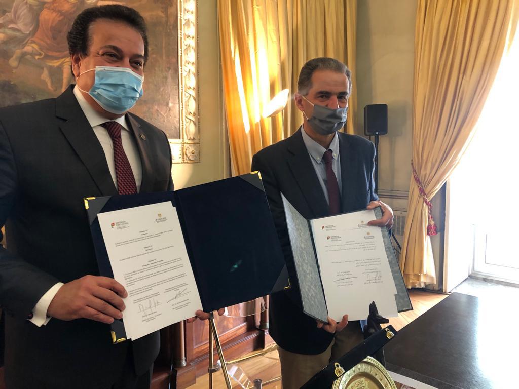 وزير التعليم العالى ونظيره البرتغالى يبحثان آليات تعزيز التعاون العلمي بين البلدين ويوقعان مذكرة تفاهم للتعاون المشترك