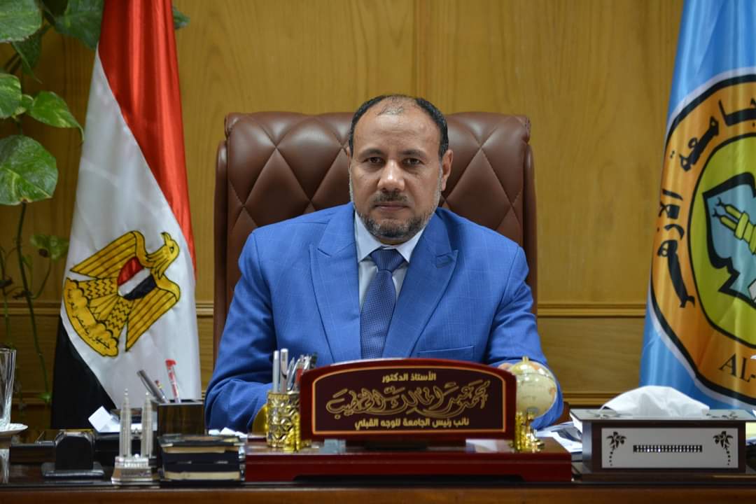 نائب رئيس الجامعة يتابع حالة طالبتي الأزهر بأسيوط بعد تعرضهما لحادث.. موجهًا الشكر لقيادات الأمن لسرعة ضبطهم للجناة
