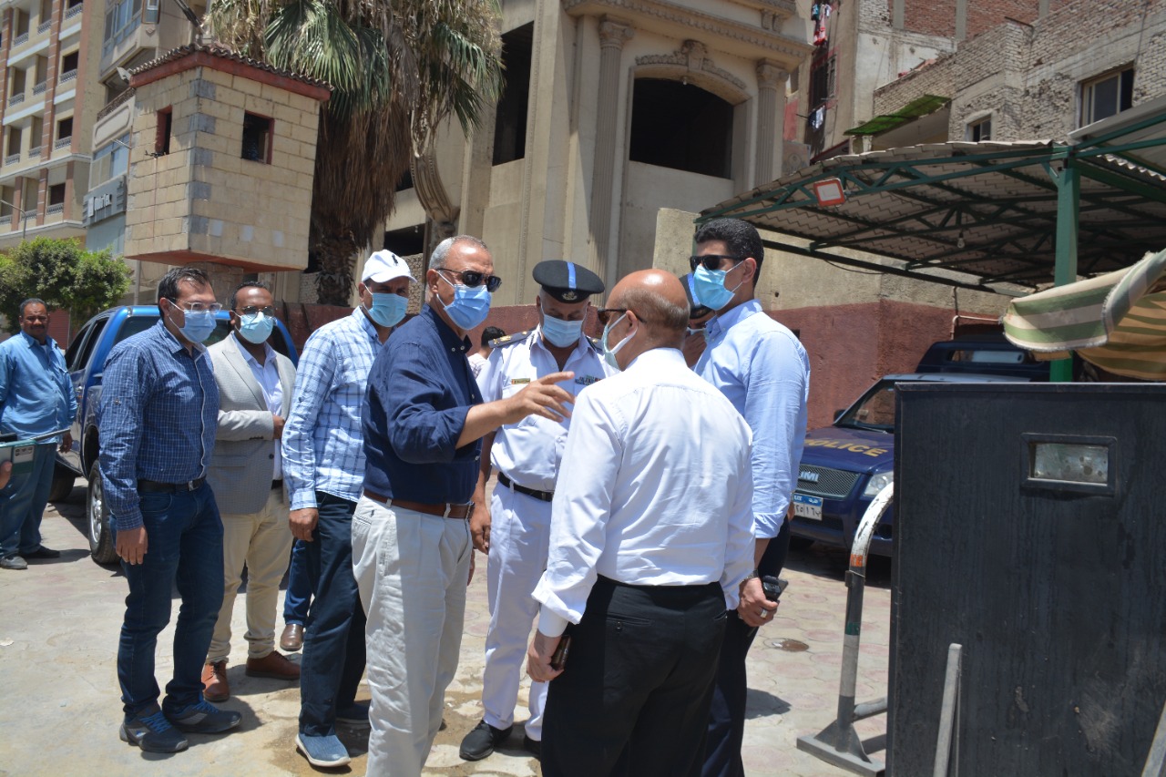 محافظ القليوبية يقوم بجولة بمدينة شبرا الخيمة لمتابعة أعمال إزالة المباني المتعارضة مع أعمال التوسعة وأعمال تطوير محيط قصر محمد علي