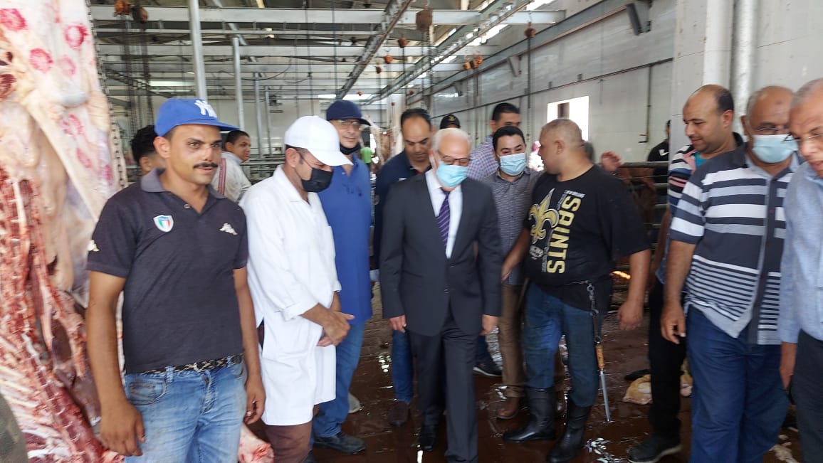 محافظ بورسعيد يتفقد مجزر بورسعيد لمتابعة استعدادات أعمال الذبح خلال عيد الأضحى