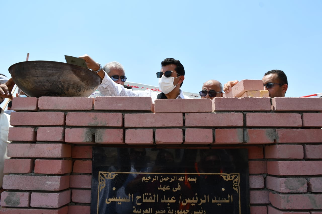 وزير الشباب والرياضة يضع حجر اساس مركز شباب مركز شباب المستقبل