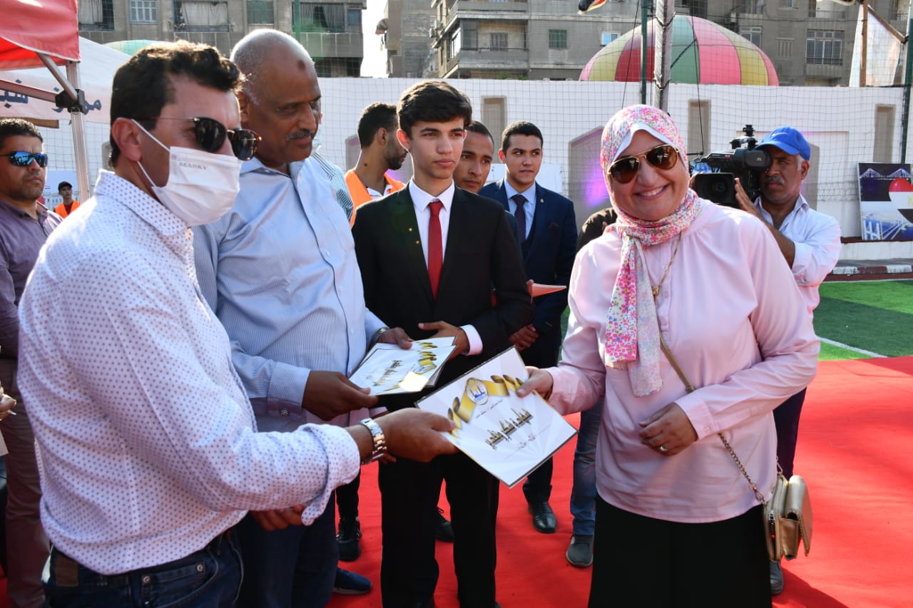 وزير الشباب والرياضة يقوم بجولة في مركز شباب الجمالية ويفتتح مركز التكوين المهني اون لاين