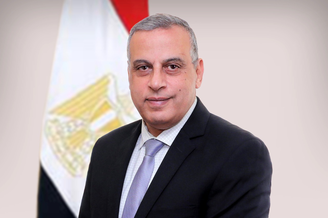 محافظ سوهاج يهنئ رئيس مجلس الوزراء بمناسبة حلول عيد الأضحى المبارك