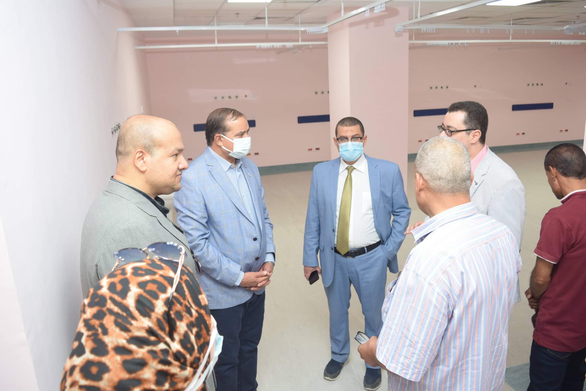 رئيس جامعة سوهاج يتابع التجهيزات النهائية لتشغيل المستشفى الجامعى الجديد