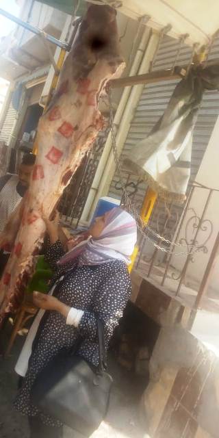 ضبط كميه من اللحوم الفاسده اثناء عمليه التفتيش حفاظا علي سلامه المواطنين