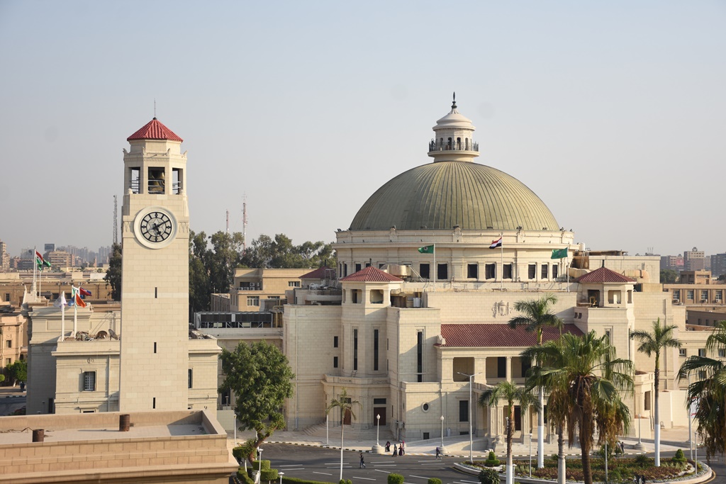 رئيس جامعة القاهرة: مستشفيات قصر العينى لا تتوقف عن تقديم خدماتها للمرضى خلال إجازة عيد الأضحى