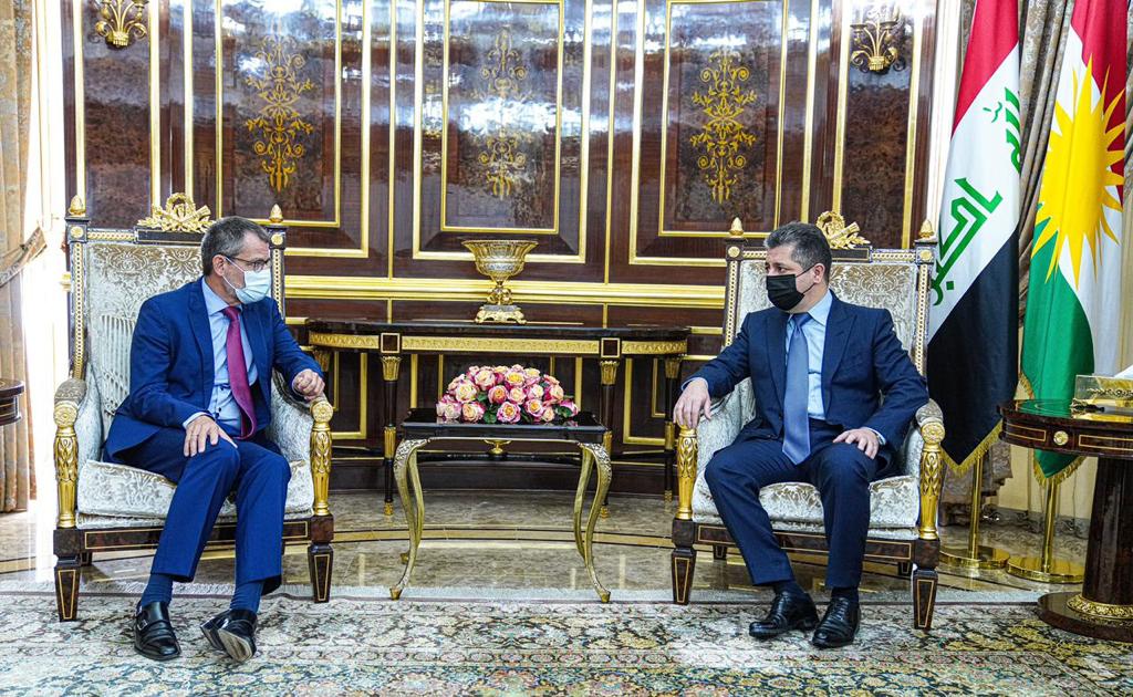 رئيس حكومة كردستان يستقبل الجبوري لمناقشة العلاقات بين أربيل وبغداد