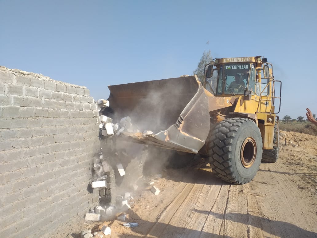 محافظة الجيزة تزيل ٢٣ حالة بناء مخالف وتعدي علي أراضي زراعية وأملاك الدولة بالمراكز والأحياء