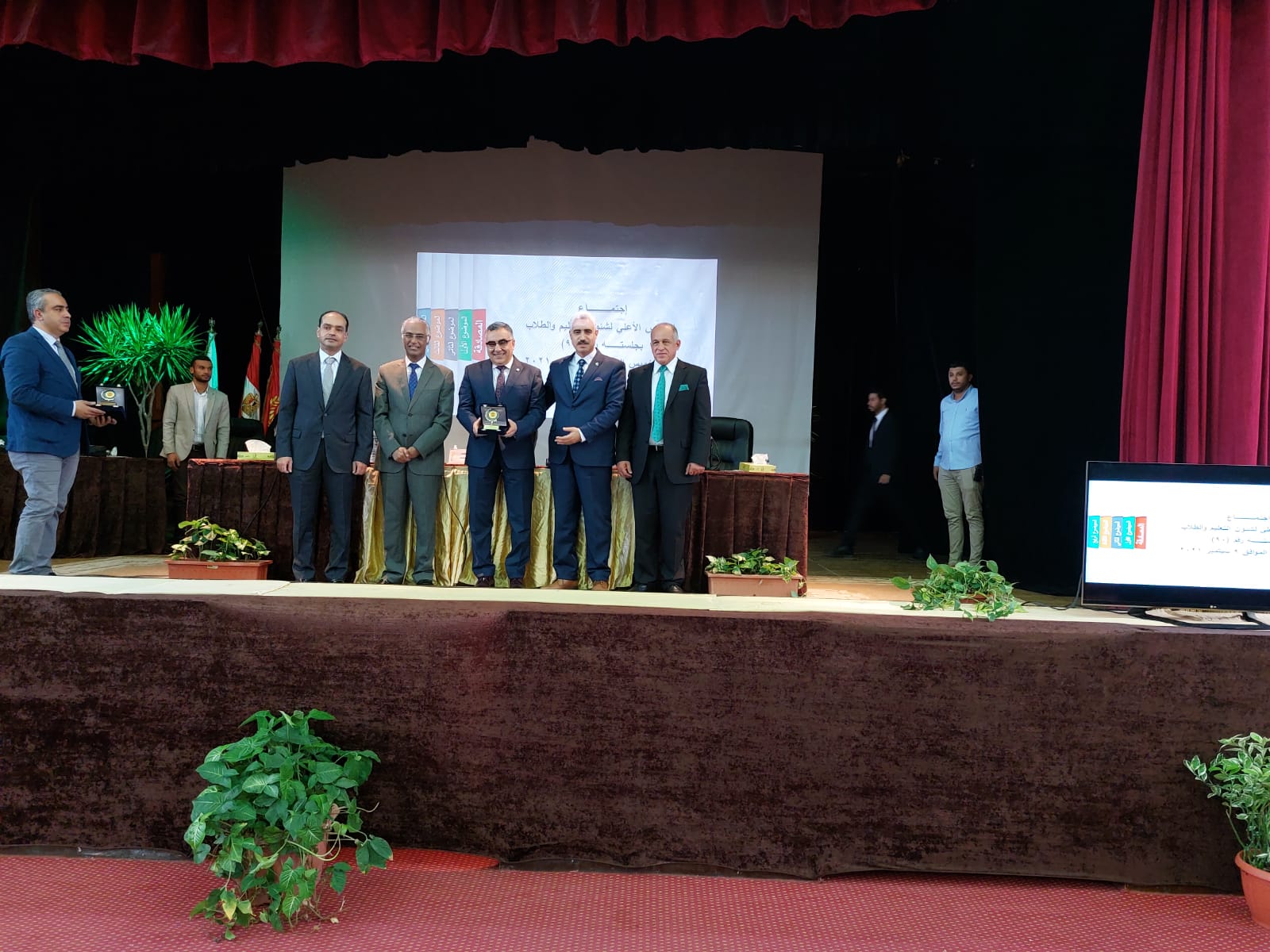رئيس جامعة الفيوم يشارك في اجتماع المجلس الأعلى لشؤون التعليم والطلاب بجامعة بورسعيد