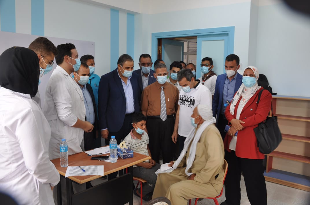 جامعة كفرالشيخ تطلق قافلة طبية متكاملة إلى قرى مطوبس تنفيذًا للمبادرة الرئاسية "حياة كريمة"