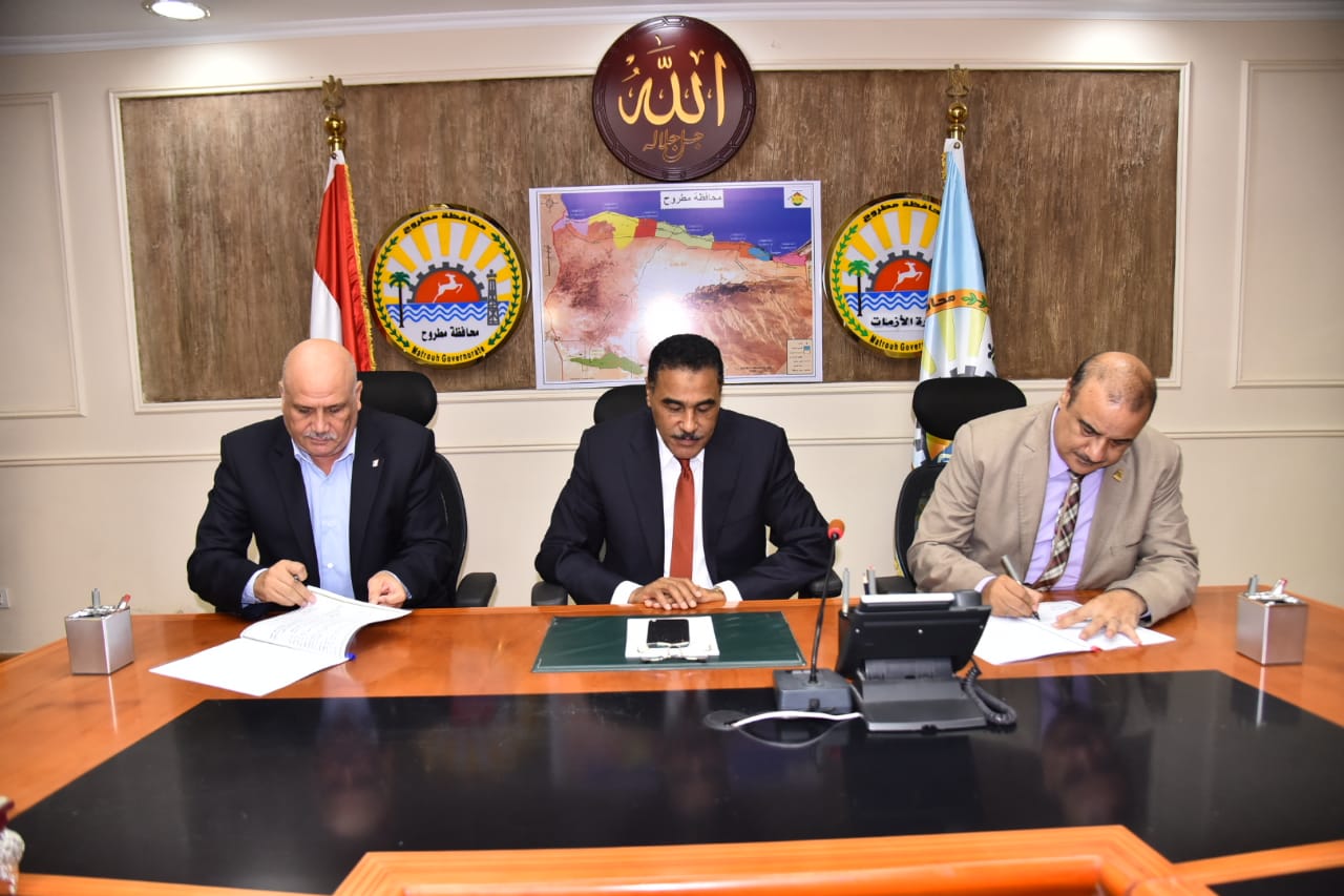 محافظ مطروح يعلن موافقة وزارة التعليم علي انشاء مدرسة تنمية المراعى والثروة الحيوانية الثانوية الزراعية المشتركة ببرانى