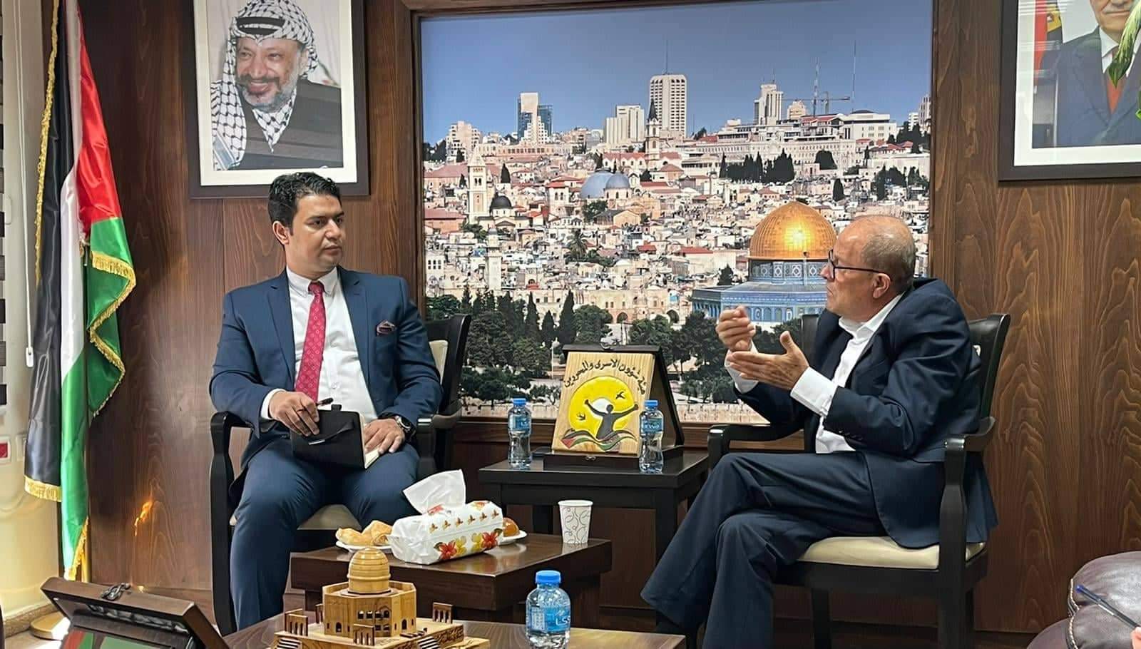 رئيس هيئة شؤون الأسرى الفلسطينى يستقبل القنصل العام لجمهورية مصر العربية