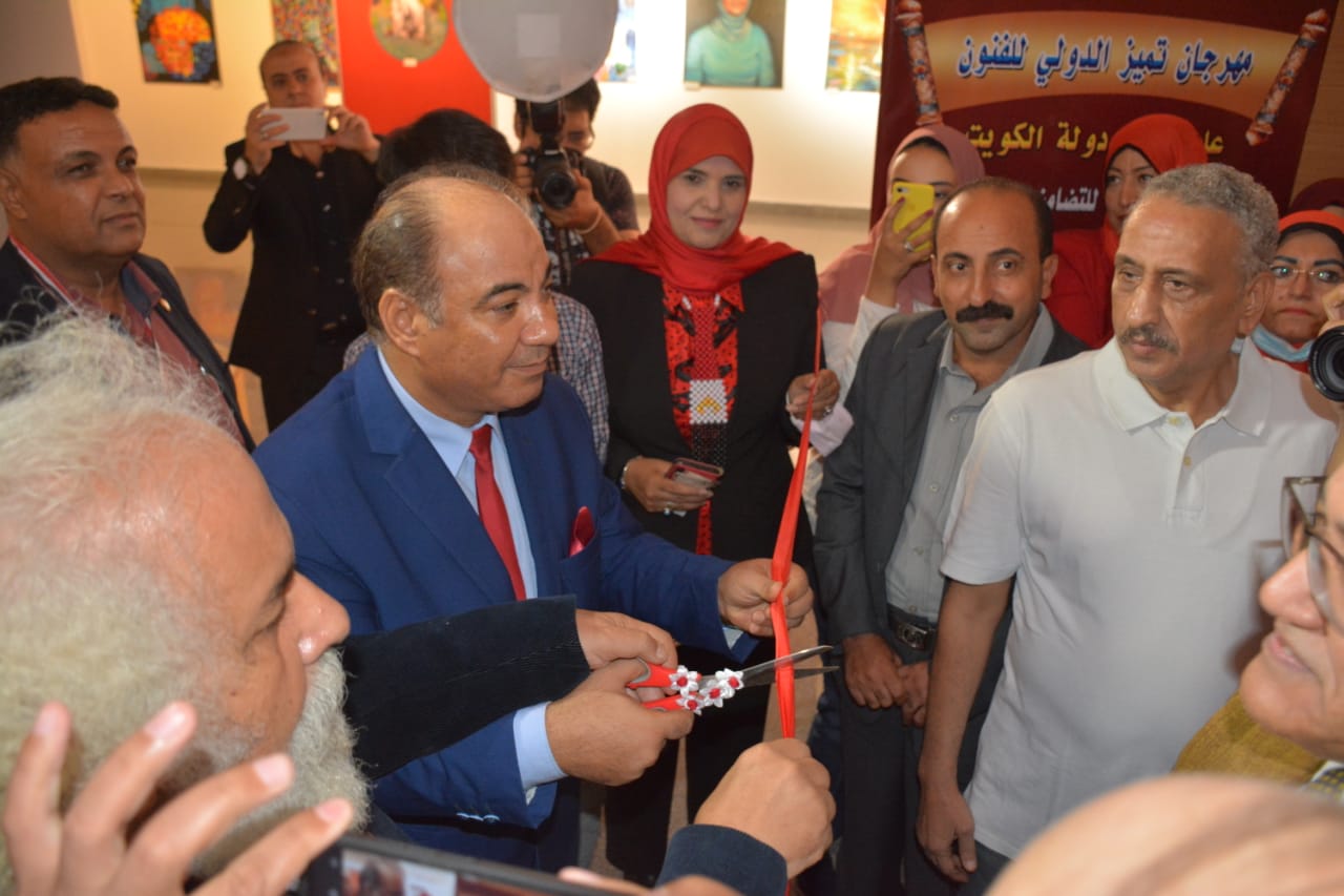 افتتاح مهرجان "تميز الدولي للفنون" بمشاركة العديد من نجوم الفن بمؤسسة الأهرام