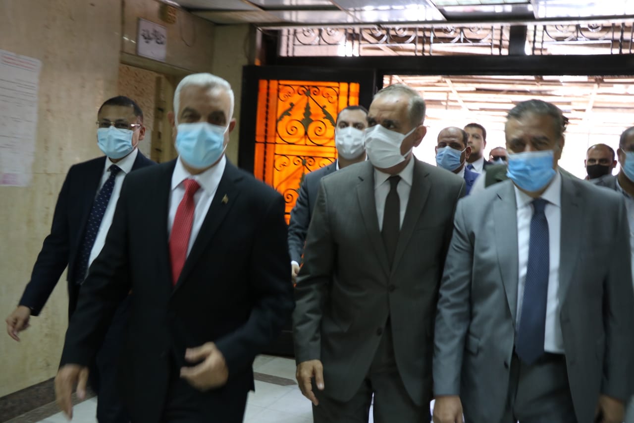 مبارك ومحافظا المنوفية وكفر الشيخ فى زيارة لمصابى فريق كرة السرعة