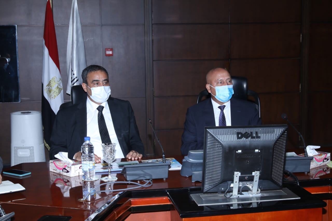 وزير النقل يلتقي وزير المواصلات الليبي لبحث أوجه التعاون بين الجانبين في مجالات النقل المختلفة
