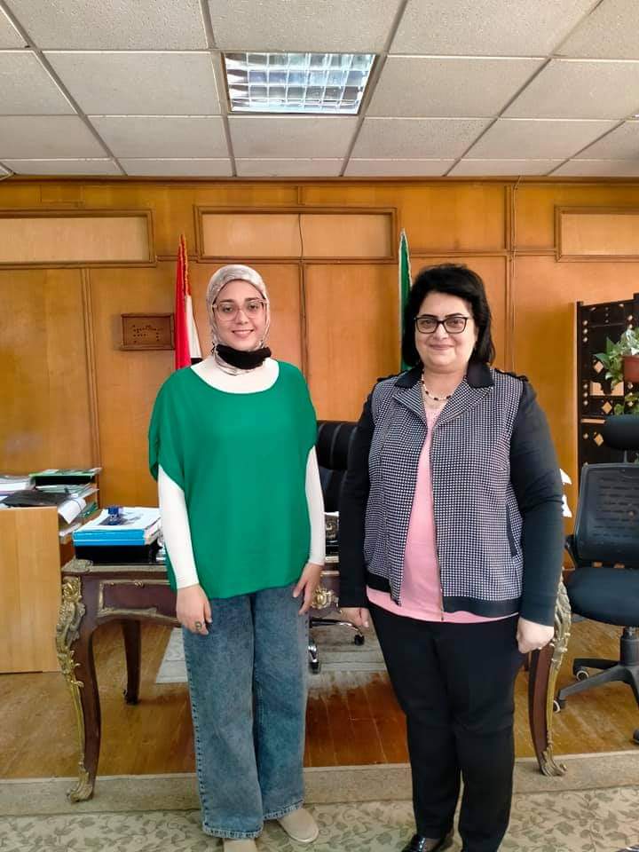 نائب التعليم والطلاب تلتقى بطالبة الهندسة الإلكترونية ضمن البعثة التدريبية إلى جامعة سمارا الروسية