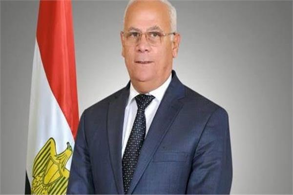 محافظ بورسعيد يؤكد : توزيع أرقام الجلوس واعتماد الأجازات المرضية من خلال مديرية التربية والتعليم وإدارة الحوكمة بديوان عام المحافظة فقط