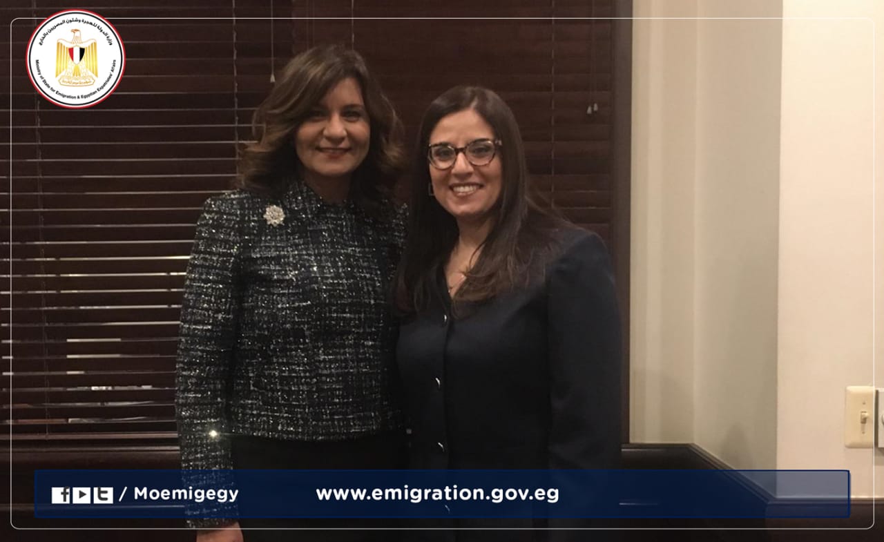 وزيرة الهجرة تهنئ أول قاضية مصرية بالولايات المتحدة لفوزها بجائزة "ماكلين