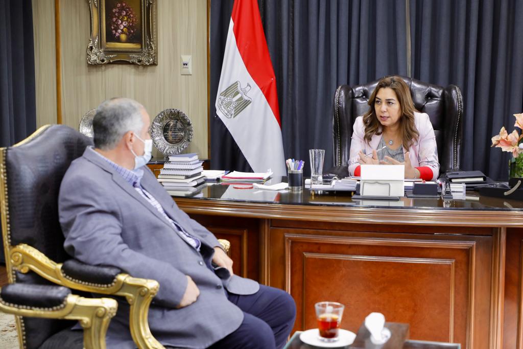 محافظ دمياط تبحث مع رئيس جهاز تنمية مدينة دمياط الجديدة عدد من الملفات