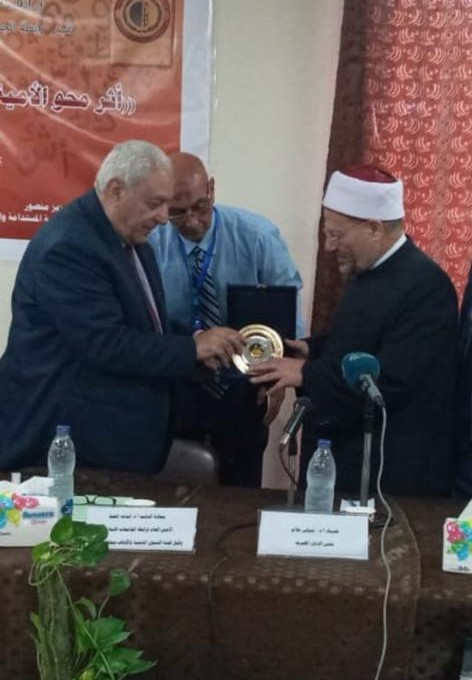 مفتي الجمهورية: نهضة الأمم والشعوب تقوم على الأخلاق والعلم والأمن الفكري والمجتمعي
